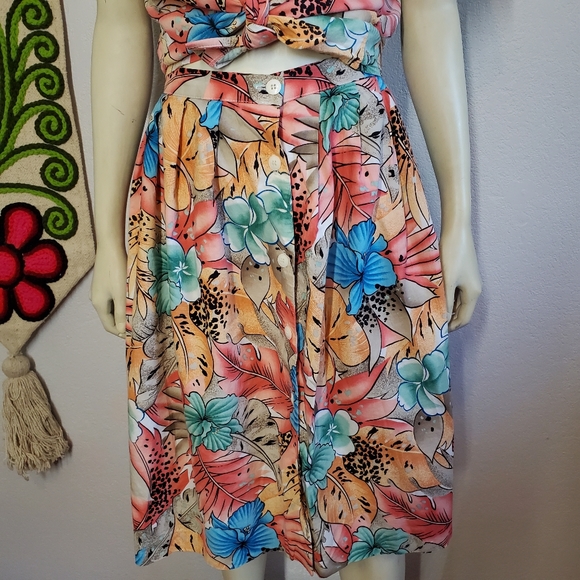 80s Tropical Print Button up top and Pleated skirt - Picture 7 of 8